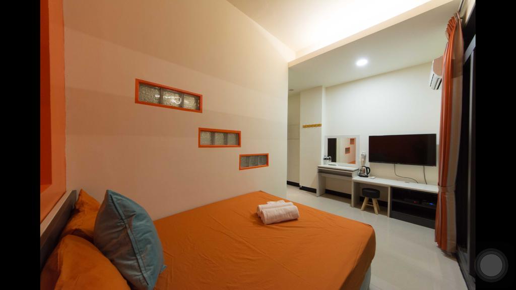 Kenting Orange Homestay Heng-ch'un Exteriör bild